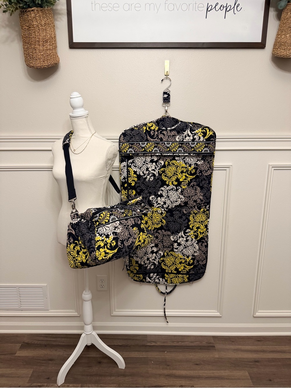 Vera Bradley Black Yellow Floral Damask Garment Bag with Crossbody